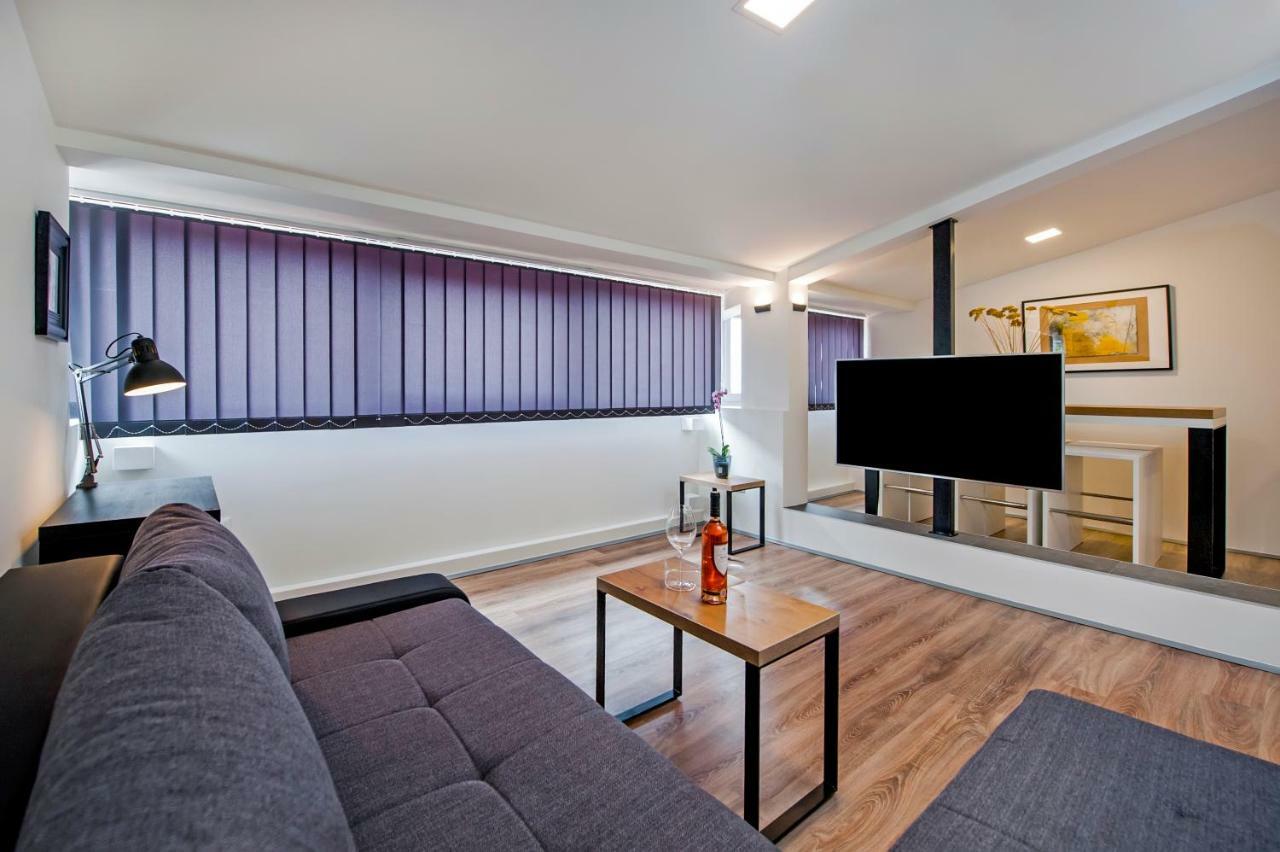 Lakovich Sea View Apartment