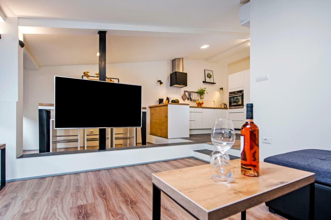 Apartment Lakovich Sea View